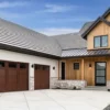 Clopay CANYON RIDGE® LOUVER